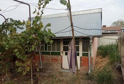 Casă cu 4 camere în Ostroveni - 9