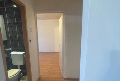 Apartament cu 2 camere semidecomandat în Aurel Vlaicu