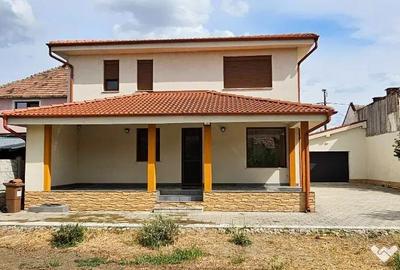 Casă cu 4 camere cu Teren 770 Mp în Iosia - 1