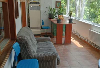 Spatiu birou, Dristor, benzinăria Rompetrol,  etajul 2, 3 camere, 1 grup sanitar - 14