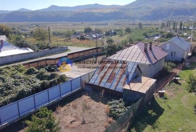 Casa + Teren de Vanzare cu Vedere la Munte - 4