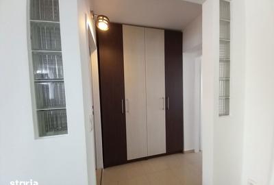 Apartament cu 2 camere semidecomandat în Progresul - 3