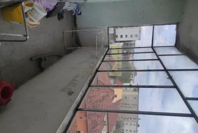 Apartament cu 4 camere semidecomandat în Central - 1
