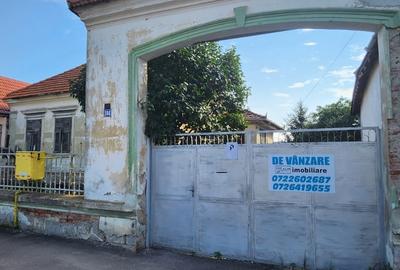 Casa situata central in Sanpetru, strada Republicii  nr. 198,  teren 1.600 mp! - 4