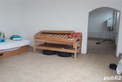 Casă cu 7 camere cu Teren 439 Mp în Pucioasa - 4