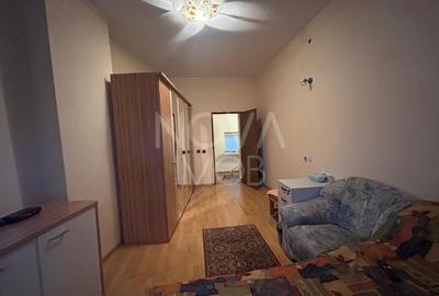 Casa de vanzare 200 mp cu spatiu comercial la parter, strada Lunga - 12