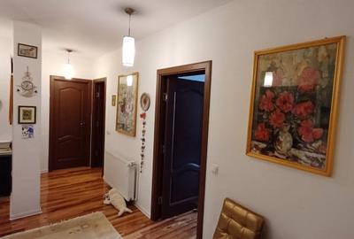 Apartament la casa de vanzare - 7 camere | 170 mp | Strada Lupeni - 10