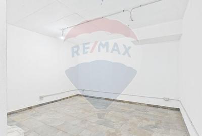 Casă cu 8 camere cu Teren 300 Mp în Ultracentral - 19