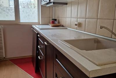 Apartament cu 3 camere semidecomandat în Drumul Taberei - 5
