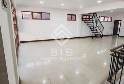 Spațiu comercial, de 90 mp, în Central - 11