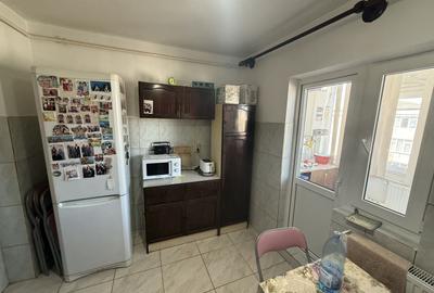 Apartament cu 3 camere decomandat, mobilat în Dacia - 6