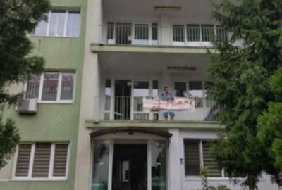 Spațiu comercial, de 20.5 mp, în Titan