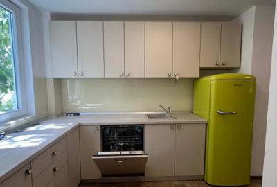 Apartament cu 4 camere decomandat în Rahova - 2