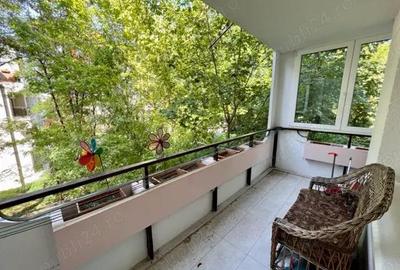 Apartament cu 4 camere decomandat în 7 Noiembrie