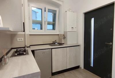 Centrul Istoric - Poarta Schei, garsoniera spa?ioasa. - 16