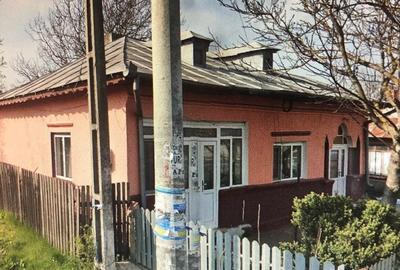 Casă cu 4 camere cu Teren 770 Mp în Ghimpați