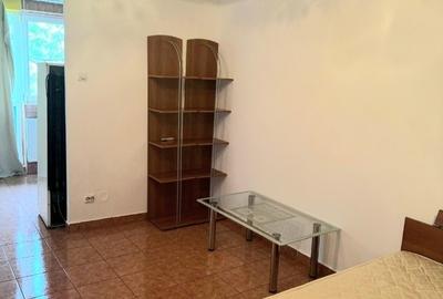 Basarabiei, Piata Muncii - 3