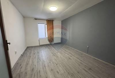 Spațiu comercial, de 30 mp, în 13 Decembrie - 2