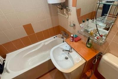 Garsonieră decomandată în Central - 2