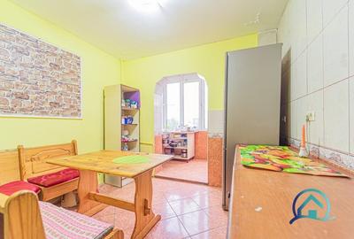 Apartament cu 3 camere decomandat în Micălaca - 3