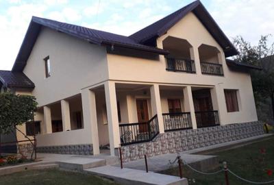 Casă cu 4 camere în Central - 5