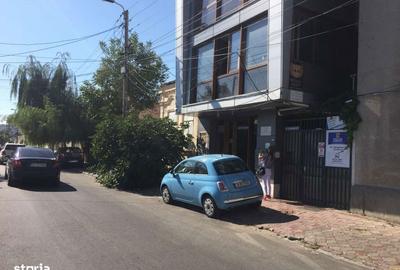 Spațiu comercial, de 45 mp, în Central - 2