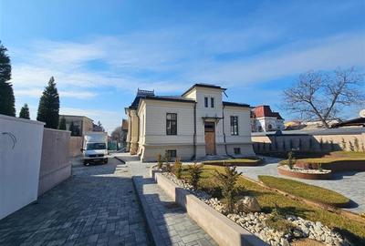 Vila Piata Unirii deosebita - 1