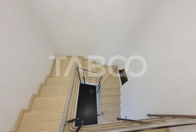 Casa 5 camere 3 bai 2 terase garaj magazie de vanzare 180 mp utili - 21