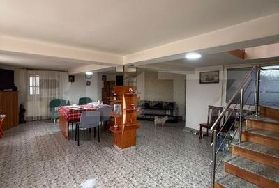 Casă cu 4 camere cu Teren 2800 Mp în Central - 6