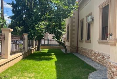 Casă cu 5 camere cu Teren 628 Mp în Titulescu - 10