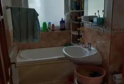 Inchiriez apartament 2 camere zona Lipovei - 1