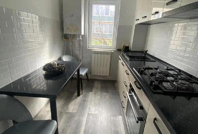 Apartament cu 3 camere decomandat în Central - 1