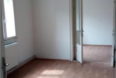 Casa 6 camere de inchiriat , activitate comerciala sau office , parcare, curte, - 9