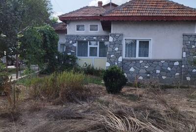Casă cu 4 camere în Ciolpani - 4