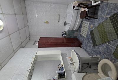 Casă cu 6 camere cu Canalizare în Girocului - 4