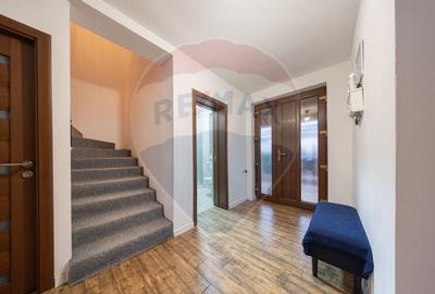 Casă cu 5 camere cu Teren 500 Mp în Sânpetru - 7