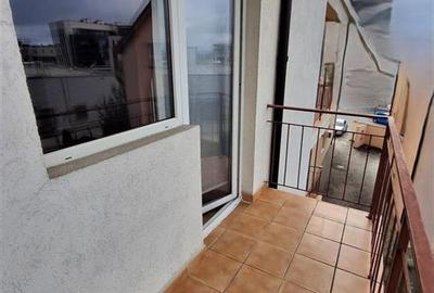 Apartament cu 3 camere semidecomandat, mobilat în Ștrand - 9