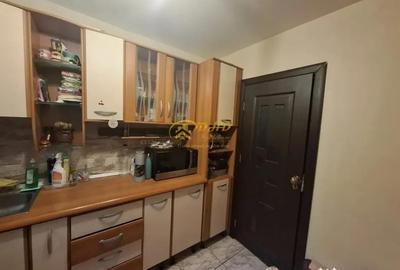 Apartament cu 3 camere decomandat, mobilat în Podul de Piatră - 4