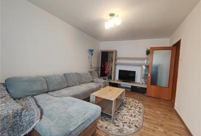 Apartament cu 2 camere decomandat în Tei
