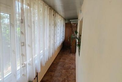 Apartament 2 camere, parter, zona Ura – Bacău, 46 mp + balcon 10 m - 5