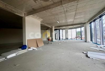 De inchiriat : spatiu comercial 275 mp, inaltime de 4 m De inchiriat : spatiu comercial 275 mp, inaltime de 4 m - 4