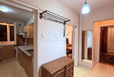 3 Camere | 9 min Metrou Titan - 2