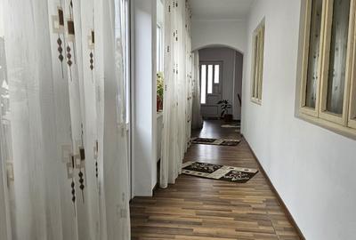 Casă cu 4 camere cu Teren 800 Mp în Băilești - 7