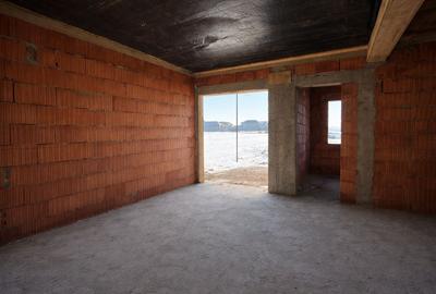 Duplex cu 4 camere cu Canalizare în Moșnița Nouă - 4