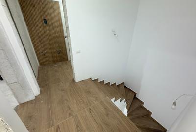 Casă cu 4 camere cu Canalizare în Sud