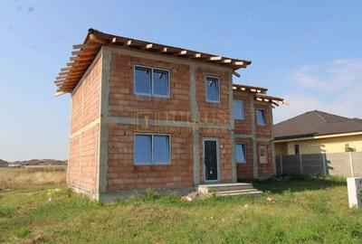 Casă cu Teren 590 Mp în Moșnița Veche