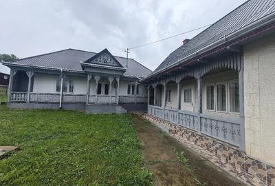 Casă cu 2 camere cu Teren 4000 Mp în Bălțătești - 1
