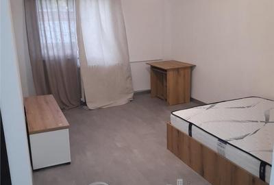 Garsonieră decomandată în Tătărași