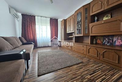 Apartament cu 3 camere, mobilat în Micro 3