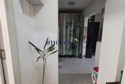 Apartament cu 3 camere decomandat în Micro 16 - 2